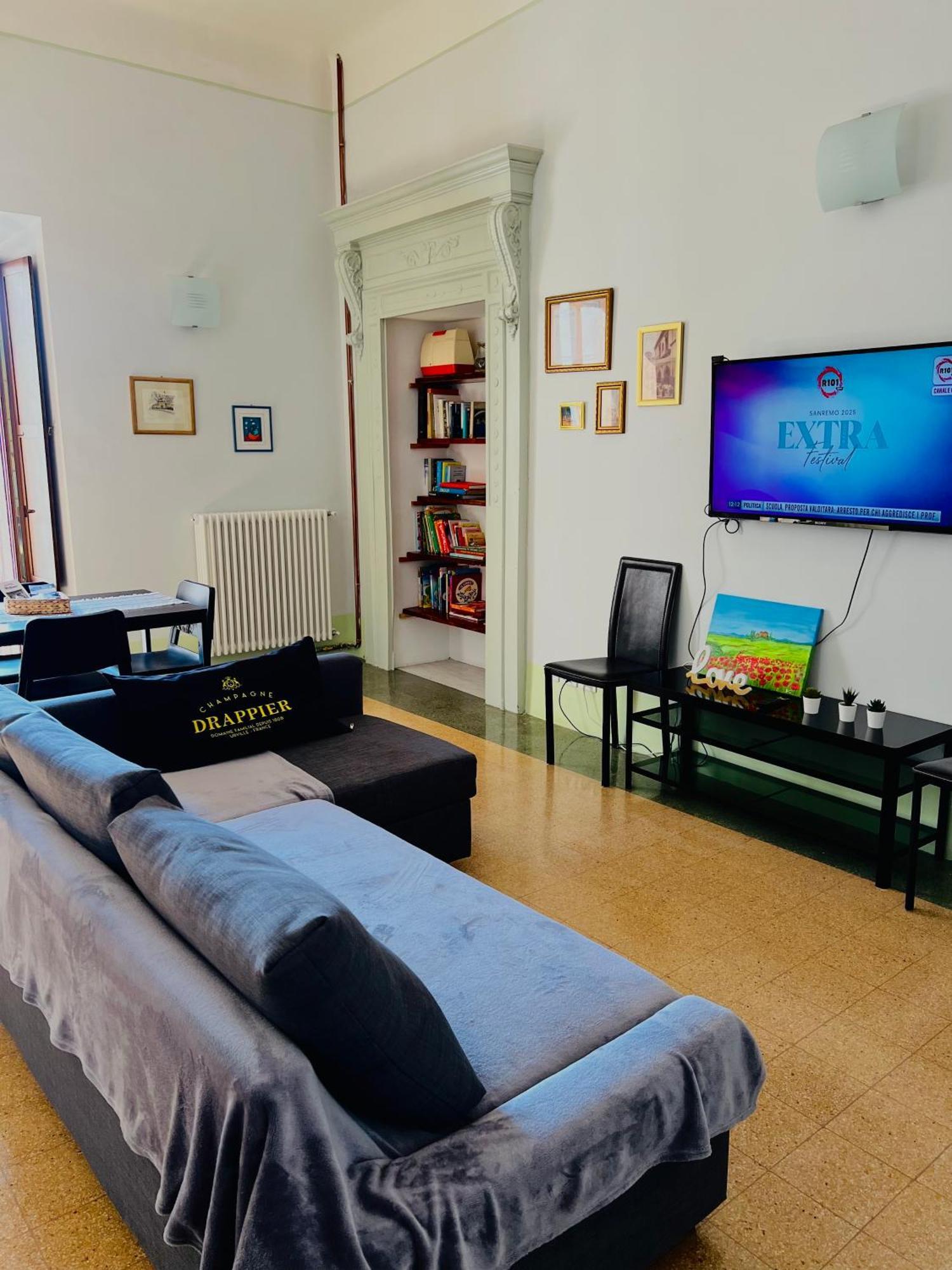 Regina D'Aragona Casa Vacanze سولمونا المظهر الخارجي الصورة